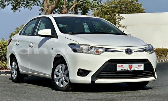 Comprar Importar Toyota Yaris Branco Carro em Import - Dubai em Bengo Province Comprar Importar Toyota Yaris Branco Carro em Import - Dubai em Bengo Province
