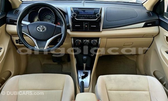 Comprar Importar Toyota Yaris Branco Carro em Import - Dubai em Bengo Province Comprar Importar Toyota Yaris Branco Carro em Import - Dubai em Bengo Province