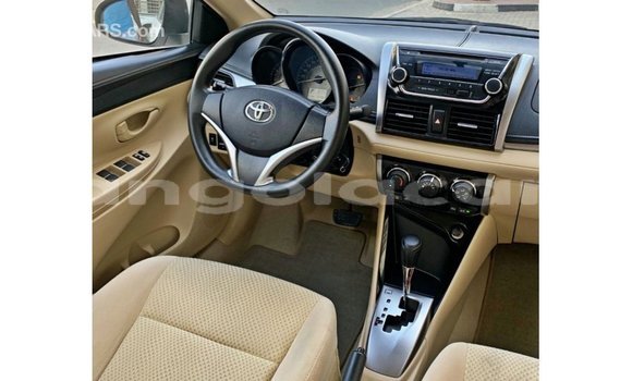 Comprar Importar Toyota Yaris Branco Carro em Import - Dubai em Bengo Province Comprar Importar Toyota Yaris Branco Carro em Import - Dubai em Bengo Province