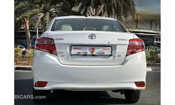 Comprar Importar Toyota Yaris Branco Carro em Import - Dubai em Bengo Province Comprar Importar Toyota Yaris Branco Carro em Import - Dubai em Bengo Province