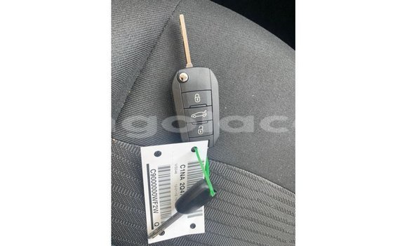 Comprar Importar Peugeot 201 Outro Carro em Import - Dubai em Bengo Province Comprar Importar Peugeot 201 Outro Carro em Import - Dubai em Bengo Province