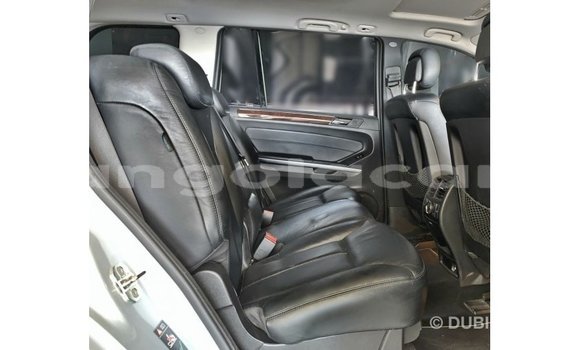 Comprar Importar Mercedes-Benz 190 Outro Carro em Import - Dubai em Bengo Province Comprar Importar Mercedes-Benz 190 Outro Carro em Import - Dubai em Bengo Province