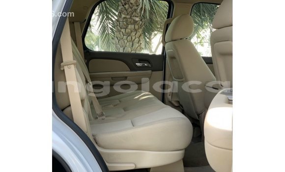 Comprar Importar Chevrolet Tahoe Branco Carro em Import - Dubai em Bengo Province Comprar Importar Chevrolet Tahoe Branco Carro em Import - Dubai em Bengo Province