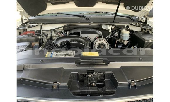 Comprar Importar Chevrolet Tahoe Branco Carro em Import - Dubai em Bengo Province Comprar Importar Chevrolet Tahoe Branco Carro em Import - Dubai em Bengo Province