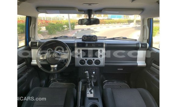 Comprar Importar Toyota FJ Cruiser Azul Carro em Import - Dubai em Bengo Province Comprar Importar Toyota FJ Cruiser Azul Carro em Import - Dubai em Bengo Province