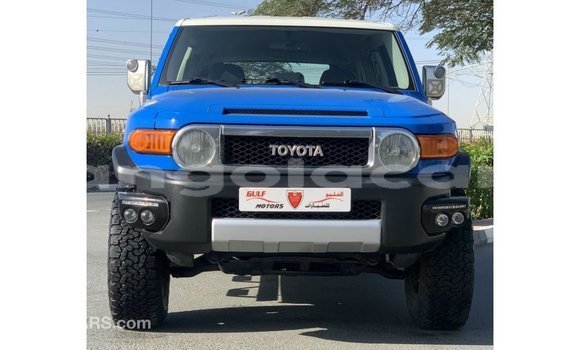 Comprar Importar Toyota FJ Cruiser Azul Carro em Import - Dubai em Bengo Province Comprar Importar Toyota FJ Cruiser Azul Carro em Import - Dubai em Bengo Province