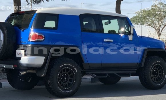 Comprar Importar Toyota FJ Cruiser Azul Carro em Import - Dubai em Bengo Province Comprar Importar Toyota FJ Cruiser Azul Carro em Import - Dubai em Bengo Province