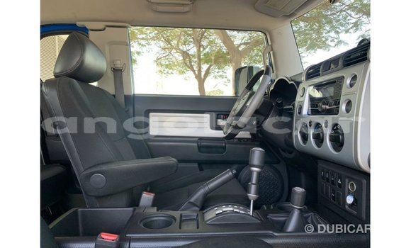 Comprar Importar Toyota FJ Cruiser Azul Carro em Import - Dubai em Bengo Province Comprar Importar Toyota FJ Cruiser Azul Carro em Import - Dubai em Bengo Province