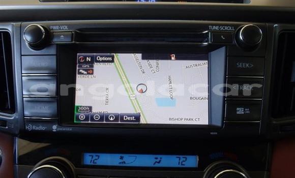 Comprar Usado Toyota RAV4 Vermelho Carro em Luanda em Luanda Province Comprar Usado Toyota RAV4 Vermelho Carro em Luanda em Luanda Province