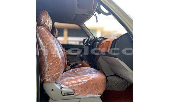Comprar Importar Nissan Patrol Bege Carro em Import - Dubai em Bengo Province Comprar Importar Nissan Patrol Bege Carro em Import - Dubai em Bengo Province
