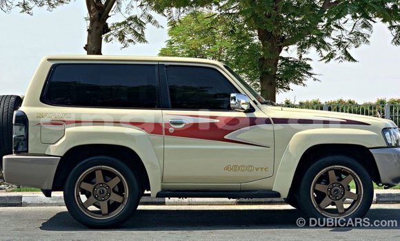 Comprar Importar Nissan Patrol Bege Carro em Import - Dubai em Bengo Province Comprar Importar Nissan Patrol Bege Carro em Import - Dubai em Bengo Province