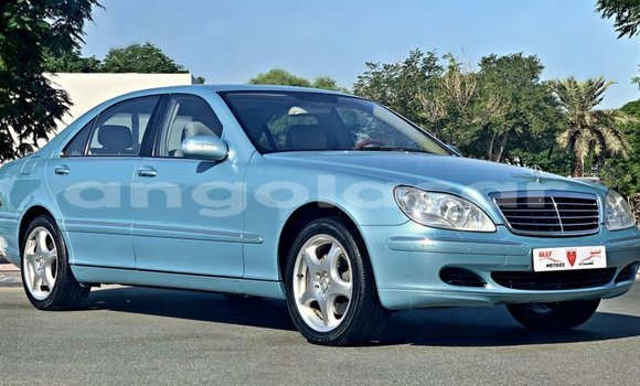 Comprar Importar Mercedes-Benz 200 Azul Carro em Import - Dubai em Bengo Province Comprar Importar Mercedes-Benz 200 Azul Carro em Import - Dubai em Bengo Province