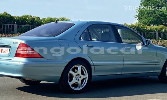 Comprar Importar Mercedes-Benz 200 Azul Carro em Import - Dubai em Bengo Province Comprar Importar Mercedes-Benz 200 Azul Carro em Import - Dubai em Bengo Province