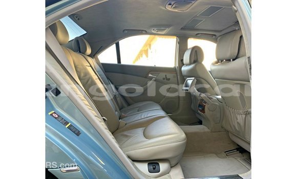 Comprar Importar Mercedes-Benz 200 Azul Carro em Import - Dubai em Bengo Province Comprar Importar Mercedes-Benz 200 Azul Carro em Import - Dubai em Bengo Province