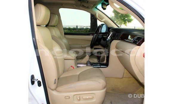 Comprar Importar Lexus LX Branco Carro em Import - Dubai em Bengo Province Comprar Importar Lexus LX Branco Carro em Import - Dubai em Bengo Province
