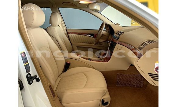 Comprar Importar Mercedes-Benz 200 Branco Carro em Import - Dubai em Bengo Province Comprar Importar Mercedes-Benz 200 Branco Carro em Import - Dubai em Bengo Province