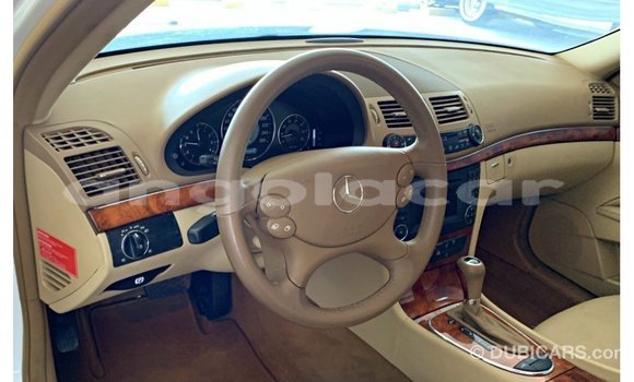 Comprar Importar Mercedes-Benz 200 Branco Carro em Import - Dubai em Bengo Province Comprar Importar Mercedes-Benz 200 Branco Carro em Import - Dubai em Bengo Province