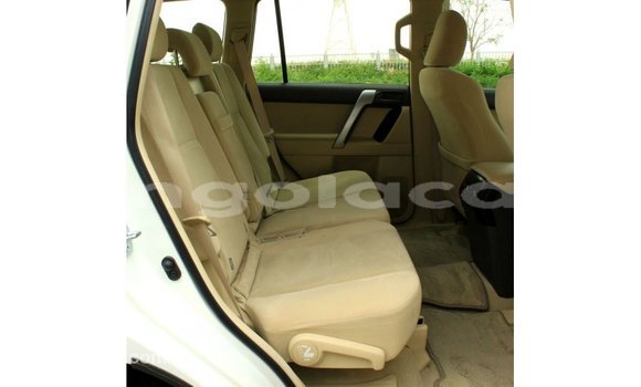 Comprar Importar Toyota Prado Branco Carro em Import - Dubai em Bengo Province Comprar Importar Toyota Prado Branco Carro em Import - Dubai em Bengo Province