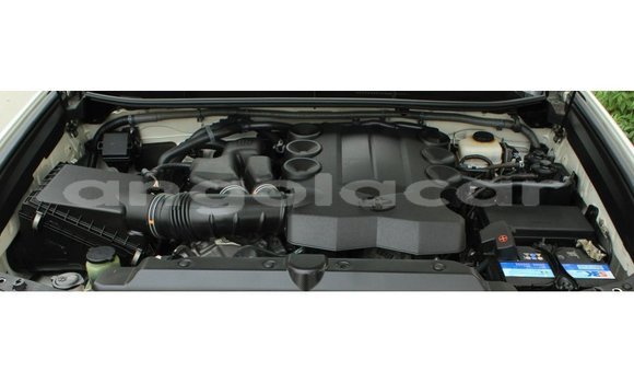 Comprar Importar Toyota Prado Branco Carro em Import - Dubai em Bengo Province Comprar Importar Toyota Prado Branco Carro em Import - Dubai em Bengo Province