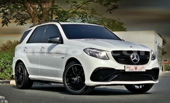 Comprar Importar Mercedes-Benz GLE Branco Carro em Import - Dubai em Bengo Province Comprar Importar Mercedes-Benz GLE Branco Carro em Import - Dubai em Bengo Province