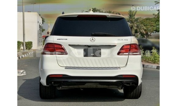 Comprar Importar Mercedes-Benz GLE Branco Carro em Import - Dubai em Bengo Province Comprar Importar Mercedes-Benz GLE Branco Carro em Import - Dubai em Bengo Province