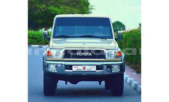 Comprar Importar Toyota Land Cruiser Bege Carro em Import - Dubai em Bengo Province Comprar Importar Toyota Land Cruiser Bege Carro em Import - Dubai em Bengo Province