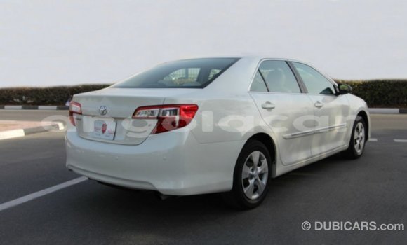 Comprar Importar Toyota Camry Branco Carro em Import - Dubai em Bengo Province Comprar Importar Toyota Camry Branco Carro em Import - Dubai em Bengo Province
