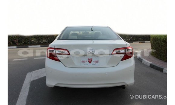 Comprar Importar Toyota Camry Branco Carro em Import - Dubai em Bengo Province Comprar Importar Toyota Camry Branco Carro em Import - Dubai em Bengo Province