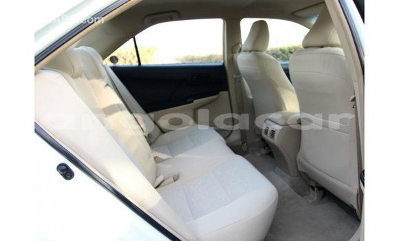 Comprar Importar Toyota Camry Branco Carro em Import - Dubai em Bengo Province Comprar Importar Toyota Camry Branco Carro em Import - Dubai em Bengo Province