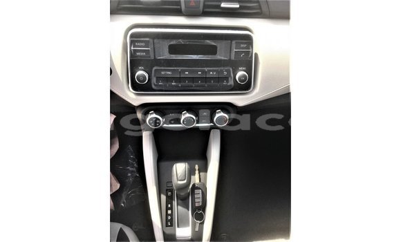 Comprar Importar Nissan Sunny Branco Carro em Import - Dubai em Bengo Province Comprar Importar Nissan Sunny Branco Carro em Import - Dubai em Bengo Province