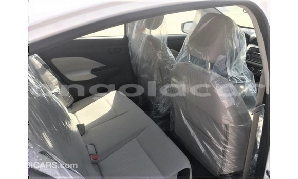 Comprar Importar Nissan Sunny Branco Carro em Import - Dubai em Bengo Province Comprar Importar Nissan Sunny Branco Carro em Import - Dubai em Bengo Province