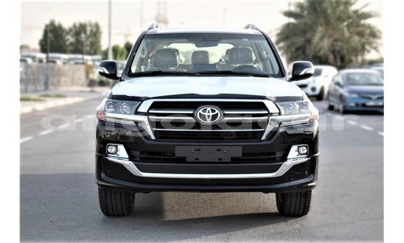 Acheter Import Voiture Toyota Land Cruiser Noir à Import - Dubai, Province de Bengo Acheter Import Voiture Toyota Land Cruiser Noir à Import - Dubai, Province de Bengo