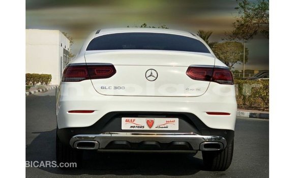 Comprar Importar Mercedes-Benz GLC Branco Carro em Import - Dubai em Bengo Province Comprar Importar Mercedes-Benz GLC Branco Carro em Import - Dubai em Bengo Province