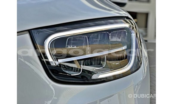 Comprar Importar Mercedes-Benz GLC Branco Carro em Import - Dubai em Bengo Province Comprar Importar Mercedes-Benz GLC Branco Carro em Import - Dubai em Bengo Province