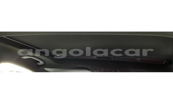 Comprar Importar Mercedes-Benz GLC Branco Carro em Import - Dubai em Bengo Province Comprar Importar Mercedes-Benz GLC Branco Carro em Import - Dubai em Bengo Province