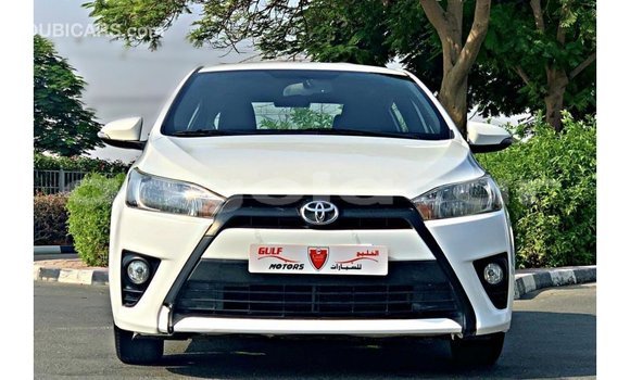 Comprar Importar Toyota Yaris Branco Carro em Import - Dubai em Bengo Province Comprar Importar Toyota Yaris Branco Carro em Import - Dubai em Bengo Province
