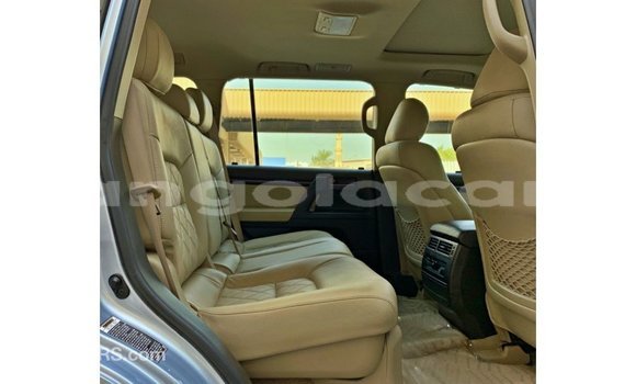 Comprar Importar Toyota Land Cruiser Azul Carro em Import - Dubai em Bengo Province Comprar Importar Toyota Land Cruiser Azul Carro em Import - Dubai em Bengo Province