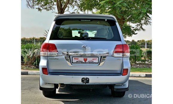 Comprar Importar Toyota Land Cruiser Azul Carro em Import - Dubai em Bengo Province Comprar Importar Toyota Land Cruiser Azul Carro em Import - Dubai em Bengo Province