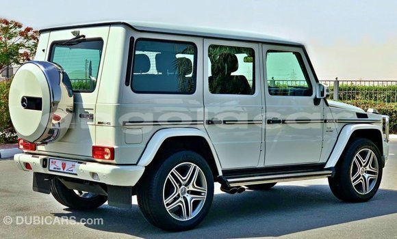 Comprar Importar Mercedes-Benz 190 Branco Carro em Import - Dubai em Bengo Province Comprar Importar Mercedes-Benz 190 Branco Carro em Import - Dubai em Bengo Province