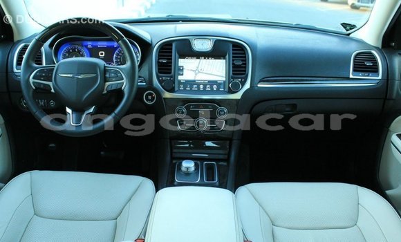 Comprar Importar Chrysler 300 Outro Carro em Import - Dubai em Bengo Province Comprar Importar Chrysler 300 Outro Carro em Import - Dubai em Bengo Province