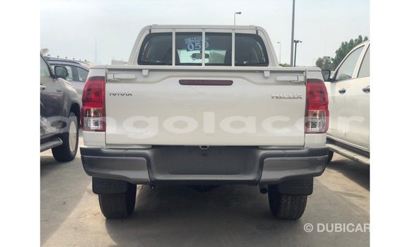Comprar Importar Toyota Hilux Branco Carro em Import - Dubai em Bengo Province Comprar Importar Toyota Hilux Branco Carro em Import - Dubai em Bengo Province