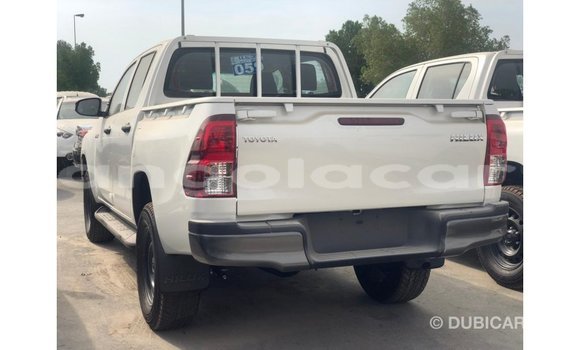 Comprar Importar Toyota Hilux Branco Carro em Import - Dubai em Bengo Province Comprar Importar Toyota Hilux Branco Carro em Import - Dubai em Bengo Province