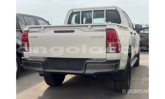 Comprar Importar Toyota Hilux Branco Carro em Import - Dubai em Bengo Province Comprar Importar Toyota Hilux Branco Carro em Import - Dubai em Bengo Province