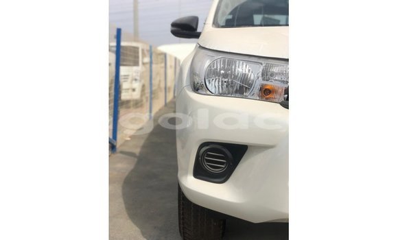 Comprar Importar Toyota Hilux Branco Carro em Import - Dubai em Bengo Province Comprar Importar Toyota Hilux Branco Carro em Import - Dubai em Bengo Province