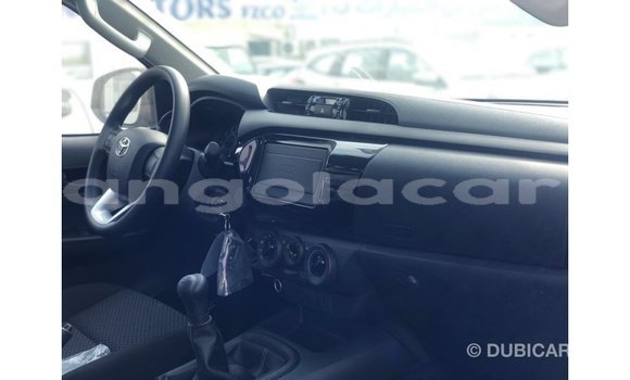 Comprar Importar Toyota Hilux Branco Carro em Import - Dubai em Bengo Province Comprar Importar Toyota Hilux Branco Carro em Import - Dubai em Bengo Province