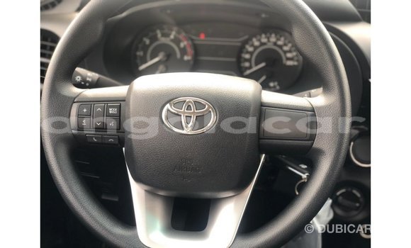 Comprar Importar Toyota Hilux Branco Carro em Import - Dubai em Bengo Province Comprar Importar Toyota Hilux Branco Carro em Import - Dubai em Bengo Province
