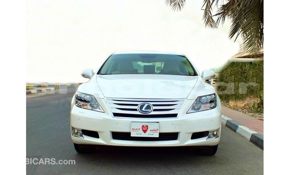 Comprar Importar Lexus LS Branco Carro em Import - Dubai em Bengo Province Comprar Importar Lexus LS Branco Carro em Import - Dubai em Bengo Province