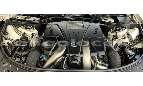 Comprar Importar Mercedes-Benz 190 Branco Carro em Import - Dubai em Bengo Province Comprar Importar Mercedes-Benz 190 Branco Carro em Import - Dubai em Bengo Province