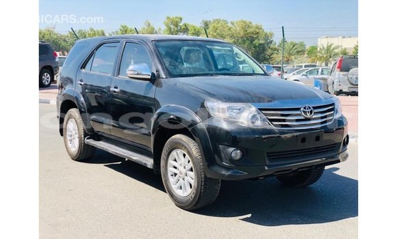 Comprar Importar Toyota Fortuner Preto Carro em Import - Dubai em Bengo Province Comprar Importar Toyota Fortuner Preto Carro em Import - Dubai em Bengo Province