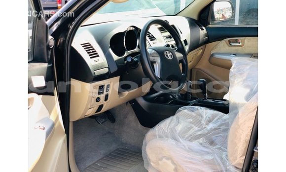 Comprar Importar Toyota Fortuner Preto Carro em Import - Dubai em Bengo Province Comprar Importar Toyota Fortuner Preto Carro em Import - Dubai em Bengo Province